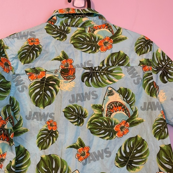 Jaws Universal Studios Tropical Hawaiian Shirt Shark size XL - Picture 10 of 15